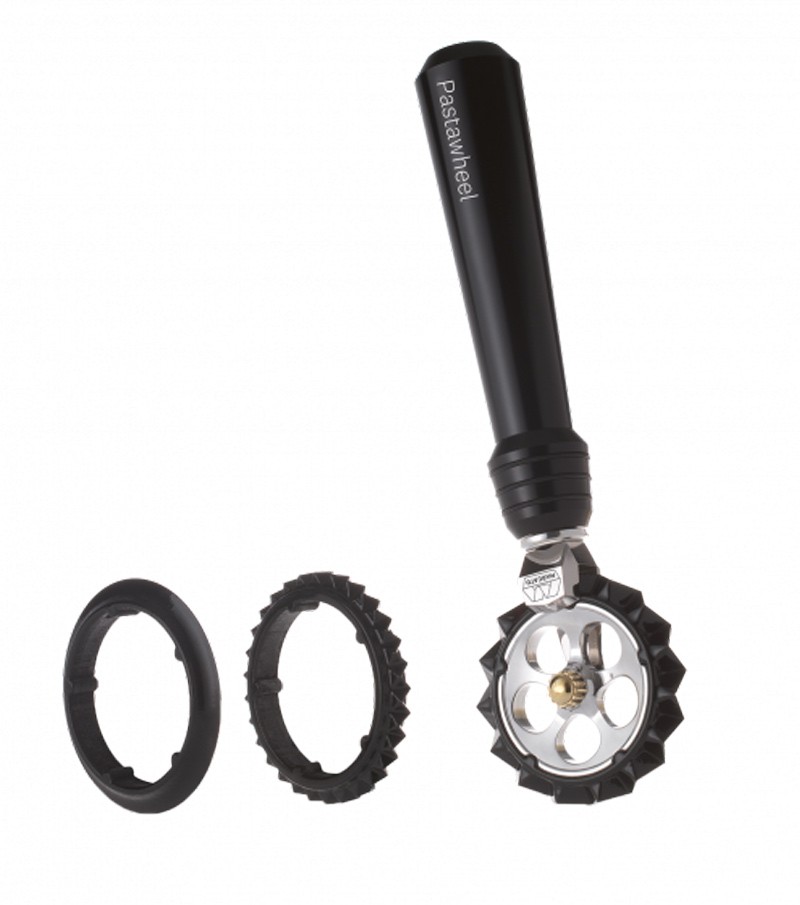 Tagliapasta Pastawheel nero con due rotelle