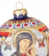 Palla di Natale in ceramica dettaglio Madonna con Bambino