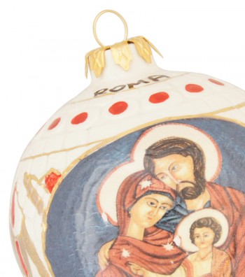 Palla di Natale in ceramica dettaglio Sacra Famiglia