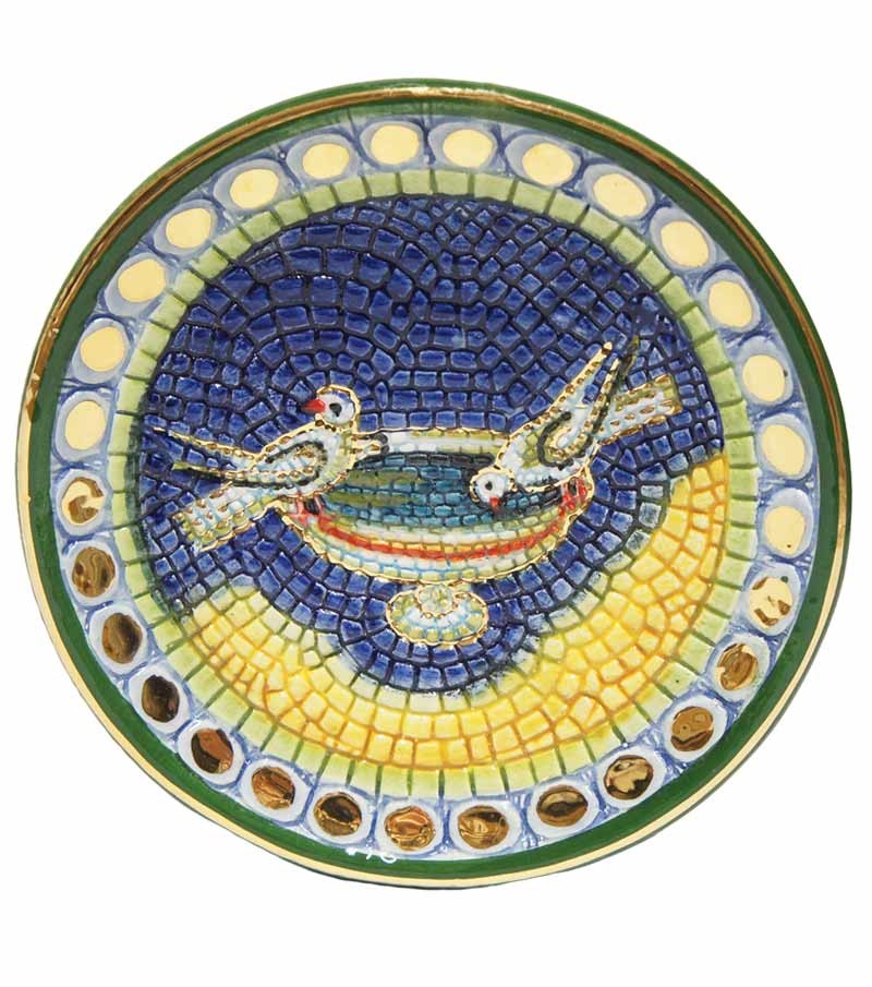 Piatto tondo con colombe